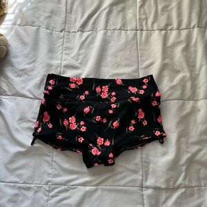 Victoria's Secret Black and Pink Floral Women's Shorts